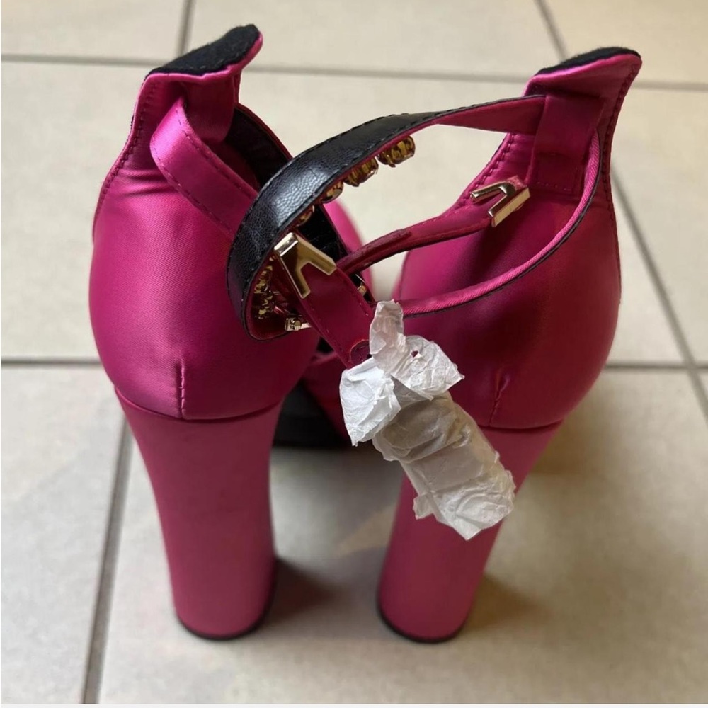 Chunky Hot Pink Platform Heels - Picture 4 of 7